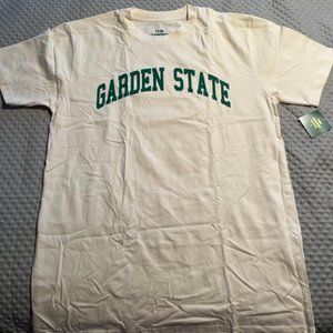 GARDEN STATE UNIVERSITY T-SHIRT - SIZE M